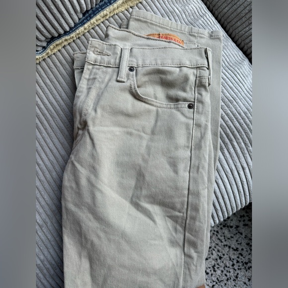Men’s Levi’s in khaki - Picture 2 of 5